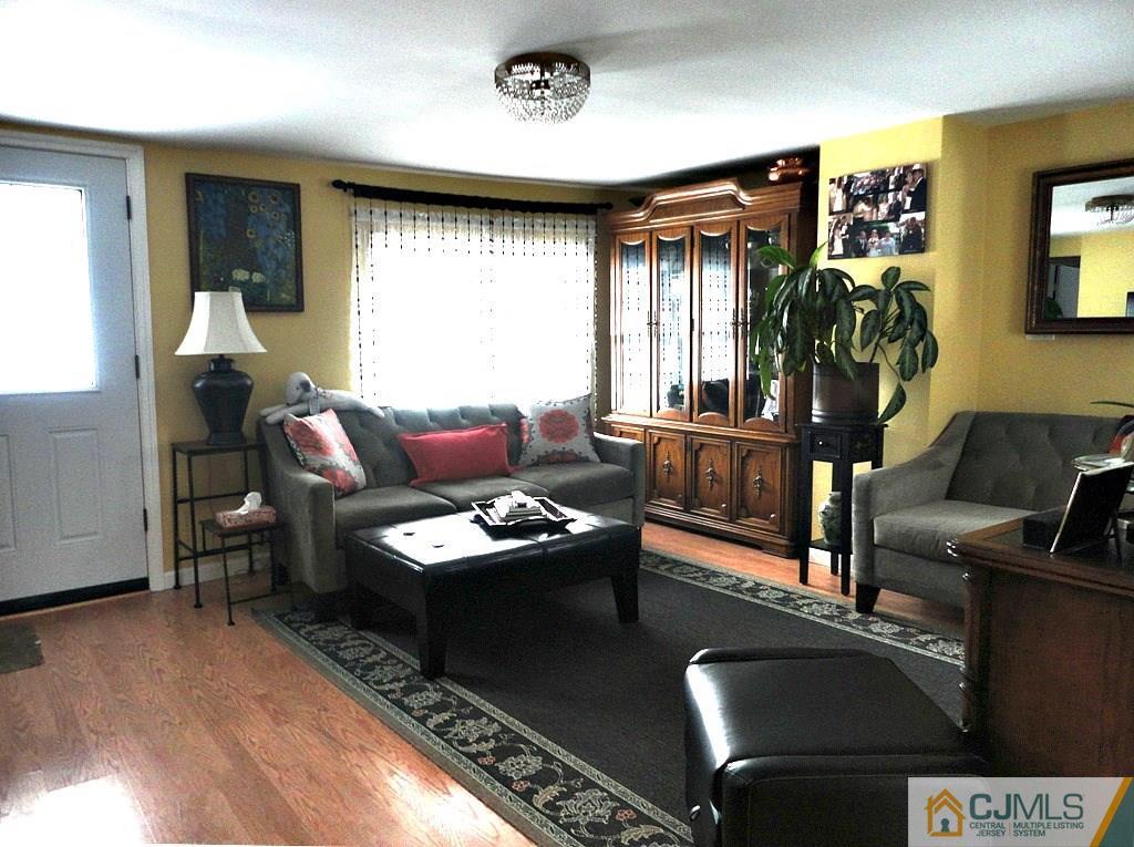 88 Old Matawan Road Old Bridge, NJ 08857 - Photo 5 of 25 Gallery Image 5