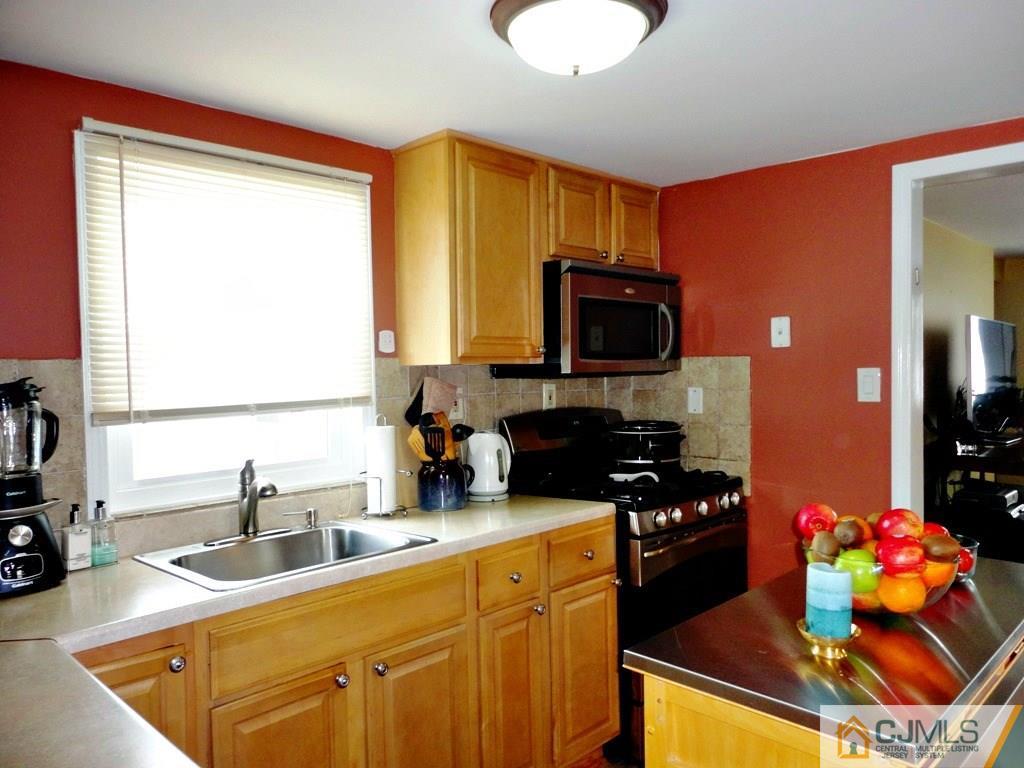 88 Old Matawan Road Old Bridge, NJ 08857 - Photo 7 of 25 Gallery Image 7
