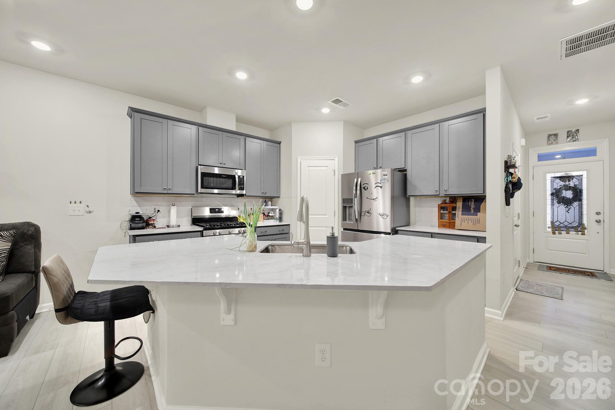 6009 Chelsea Oaks Ridge Fort Mill, SC 29708 - Photo 3 of 25