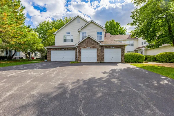 $2,500 | 2965 Stockton Court, Unit 2965, Naperville, IL 60564