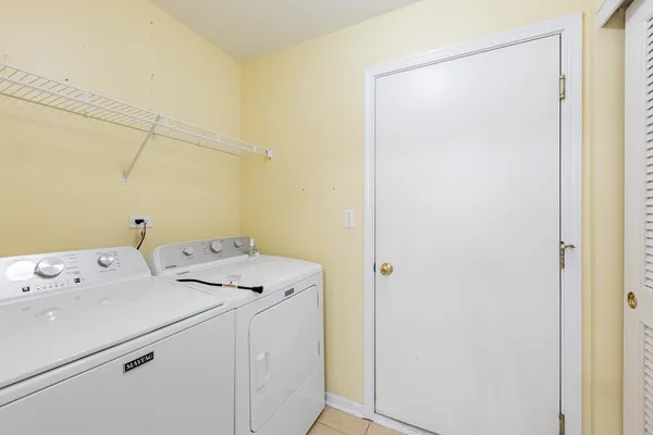 $2,500 | 2965 Stockton Court, Unit 2965, Naperville, IL 60564
