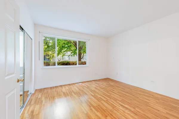 $2,500 | 2965 Stockton Court, Unit 2965, Naperville, IL 60564