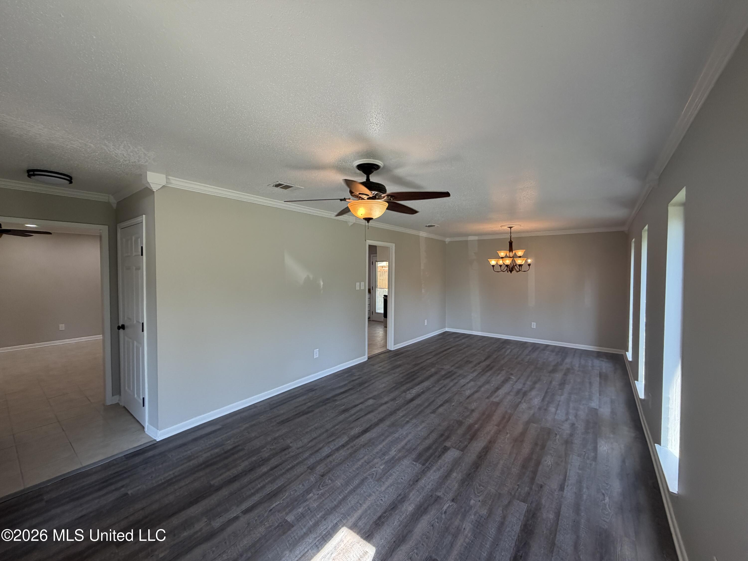 2421 Sunkist Country Club Road Biloxi, MS 39532 - Photo 10 of 36 IMG_2886