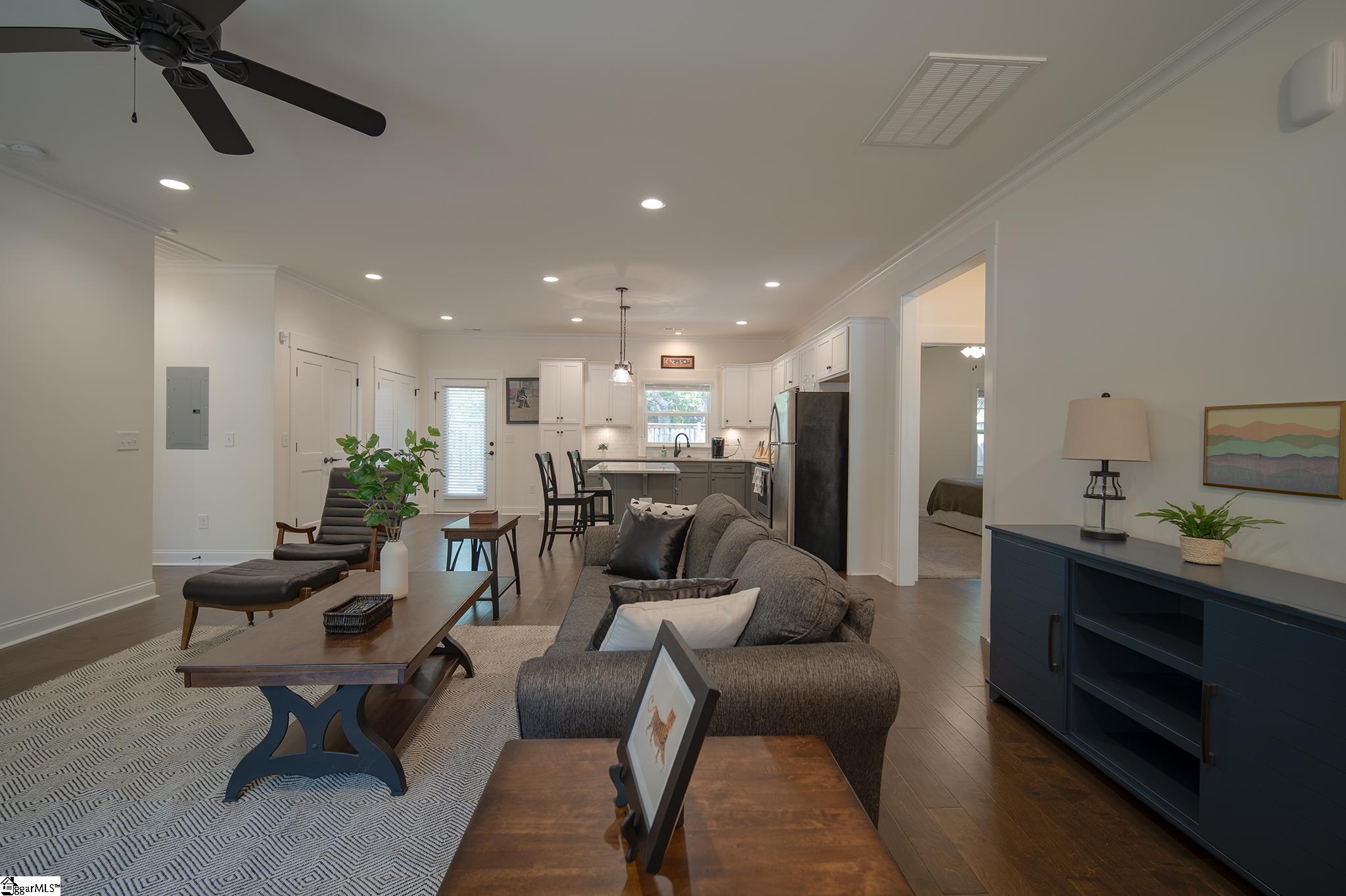 103 Keith Drive Greenville, SC 29607 - Photo 2 of 21