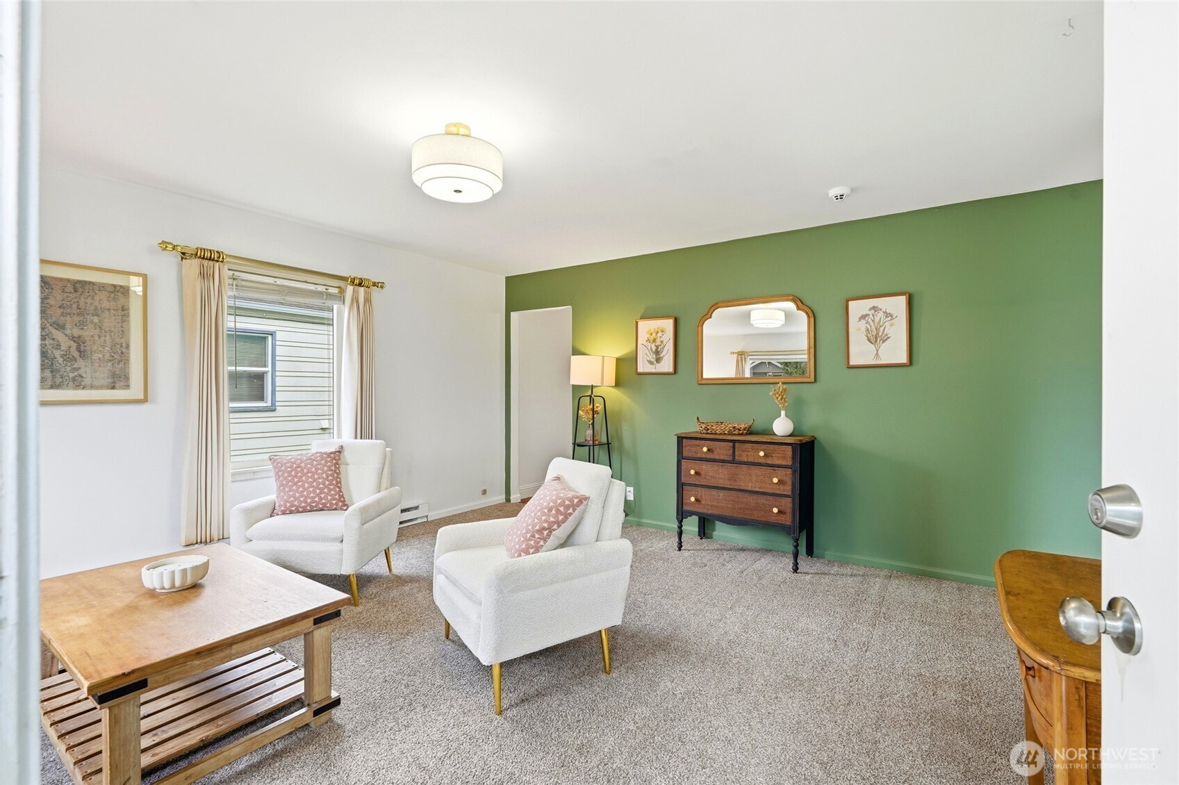 1721 Cedar Street Everett, WA 98201 - Photo 2 of 33