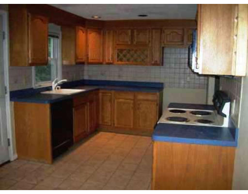 4 Bolton Street Reading, MA 01867 - Photo 2 of 12 Gallery Image 2