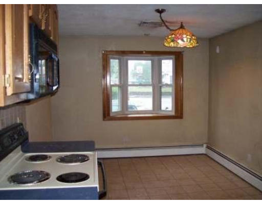 4 Bolton Street Reading, MA 01867 - Photo 3 of 12 Gallery Image 3