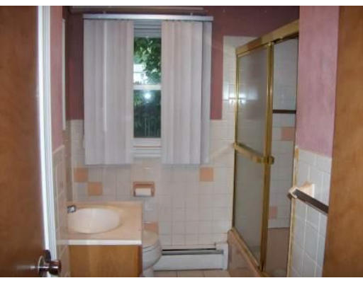 4 Bolton Street Reading, MA 01867 - Photo 7 of 12 Gallery Image 7