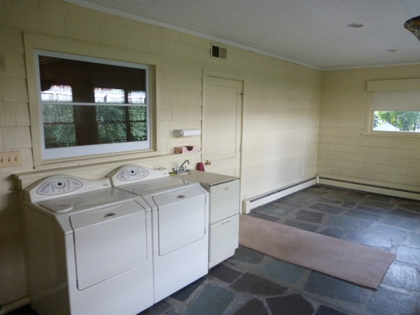 8 Emerson Street Springfield, MA 01118 - Photo 17 of 26