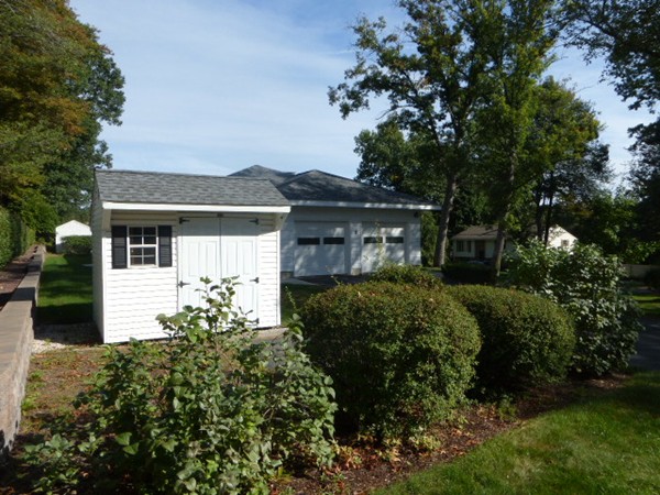 8 Emerson Street Springfield, MA 01118 - Photo 23 of 26