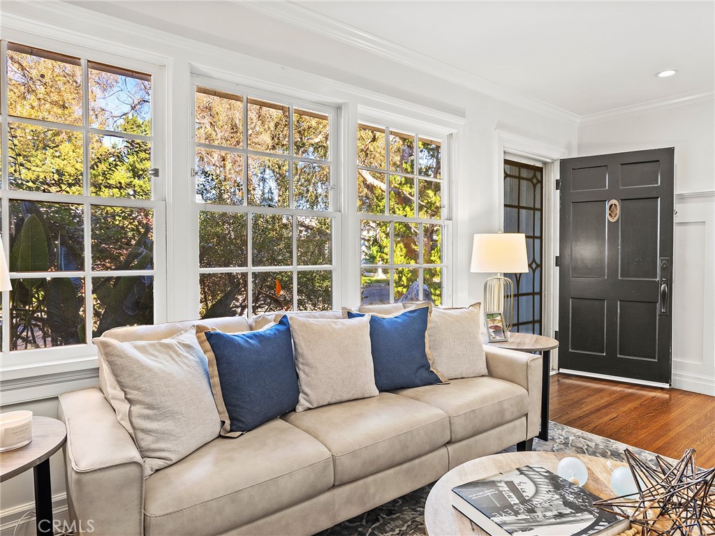 10404 Margate Street North Hollywood, CA 91601 - Photo 31 of 62 a living room with furniture and a large window