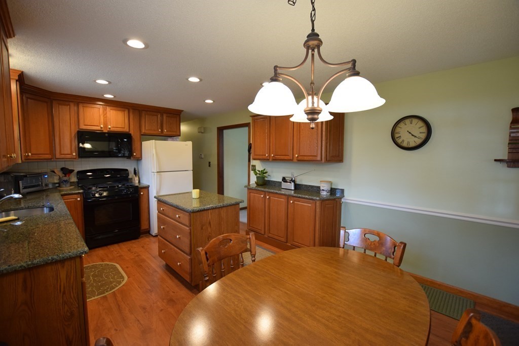 14 Willow Road Westford, MA 01886 - Photo 6 of 25 Gallery Image 6