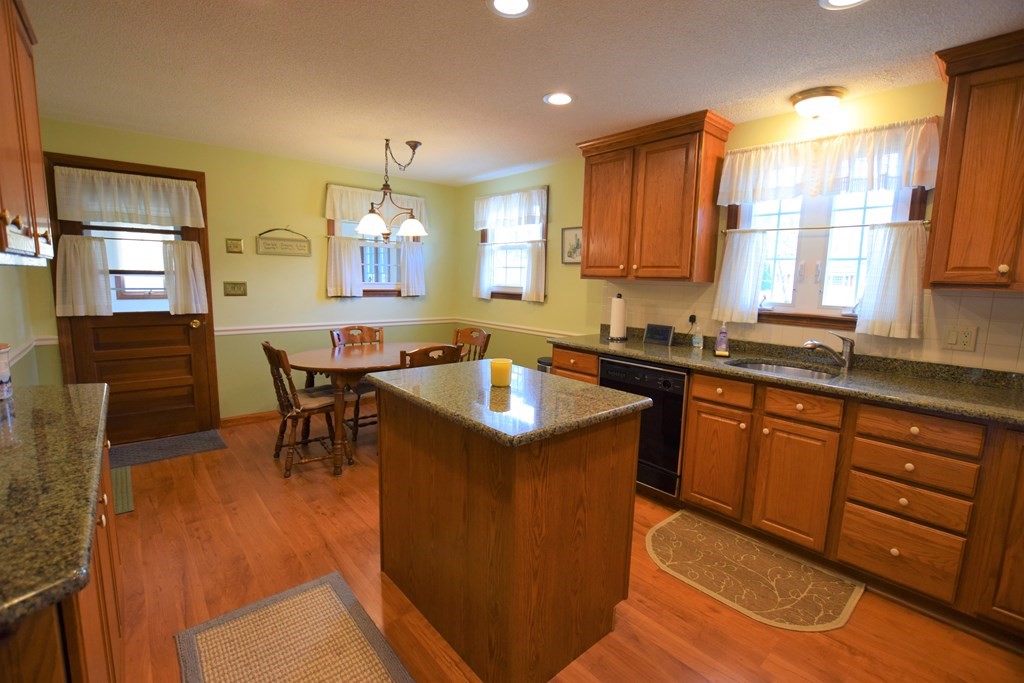 14 Willow Road Westford, MA 01886 - Photo 7 of 25 Gallery Image 7
