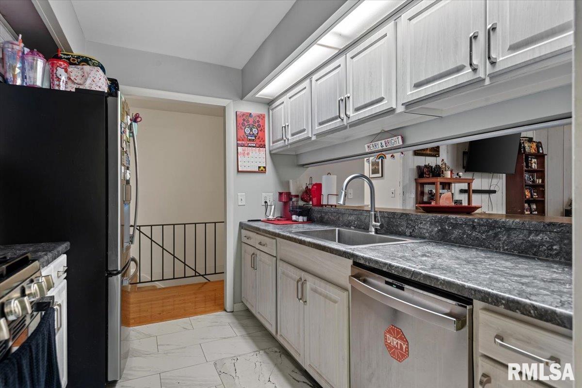1704 West Jackson Street Springfield, IL 62704 - Photo 13 of 42