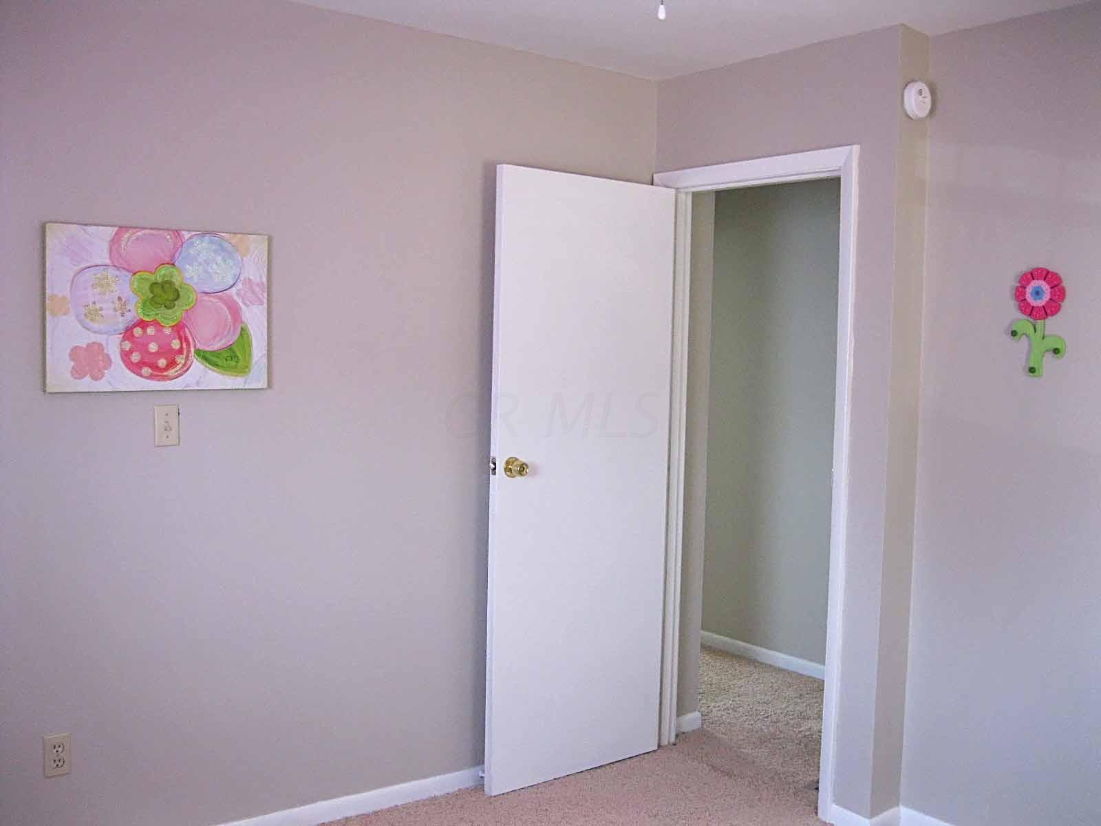 3205 Dunloe Road Columbus, OH 43232 - Photo 13 of 35 Gallery Image 13