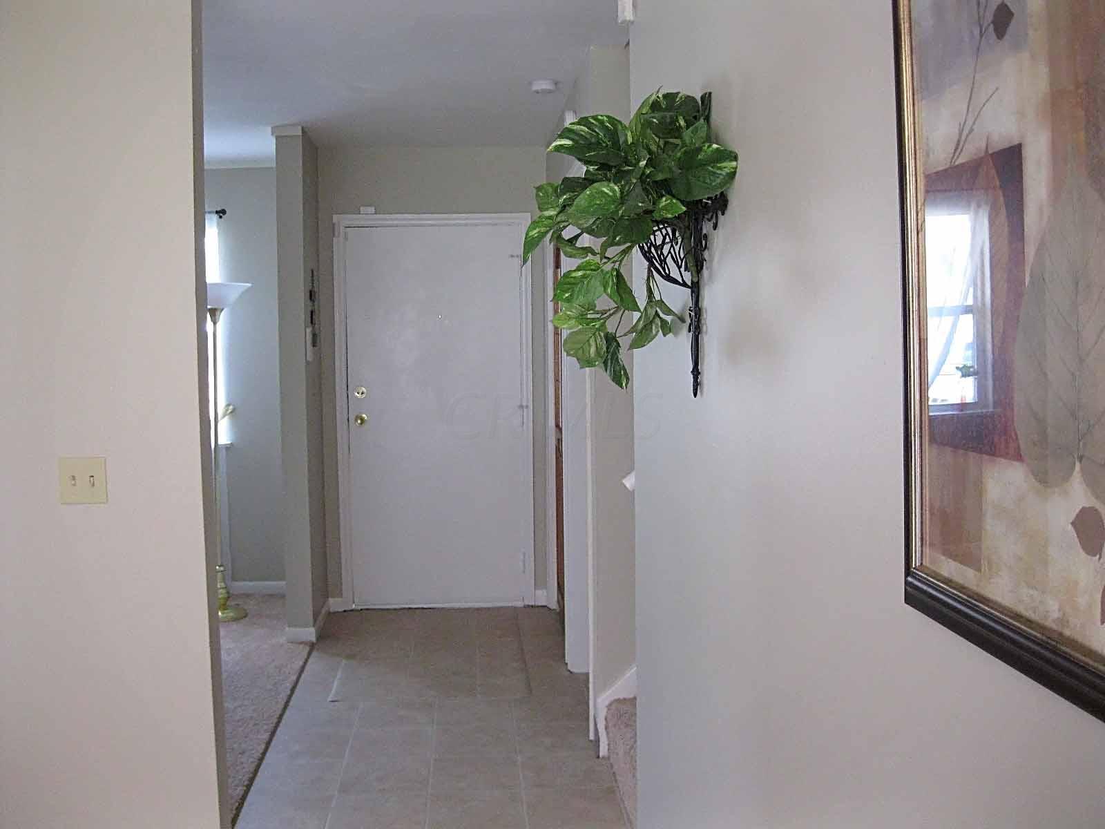 3205 Dunloe Road Columbus, OH 43232 - Photo 14 of 35 Gallery Image 14