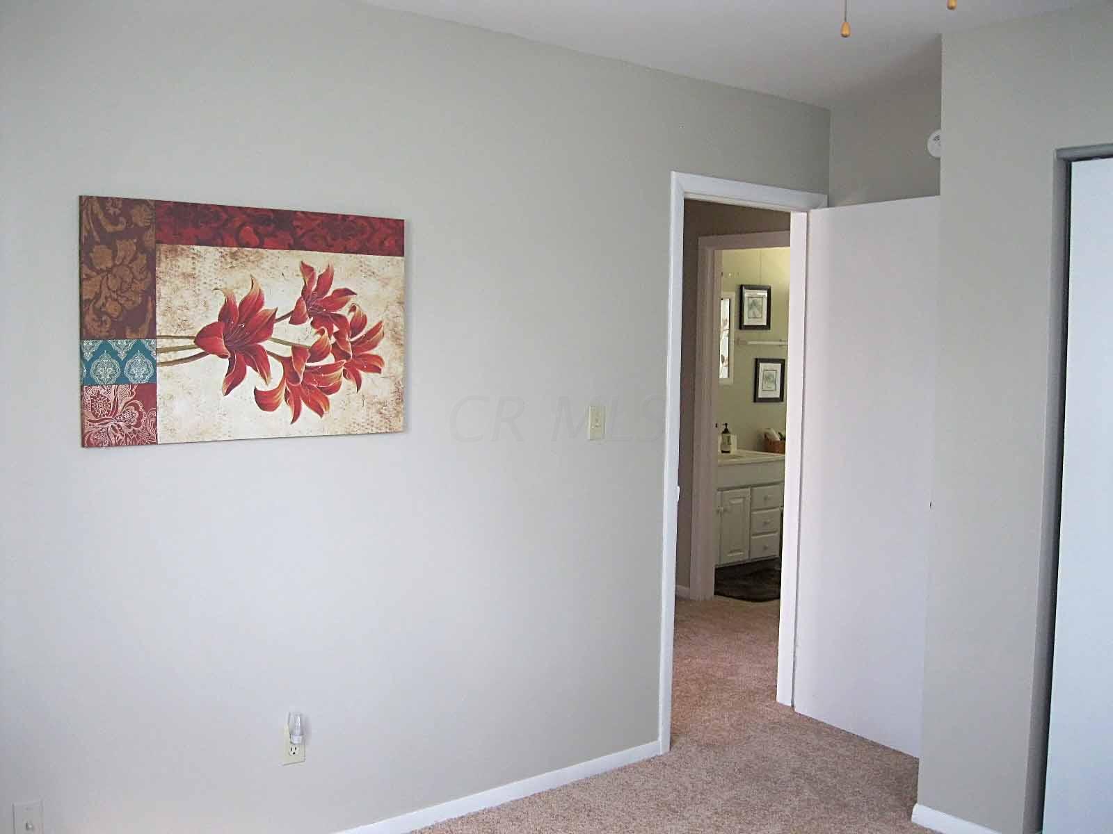 3205 Dunloe Road Columbus, OH 43232 - Photo 17 of 35 Gallery Image 17