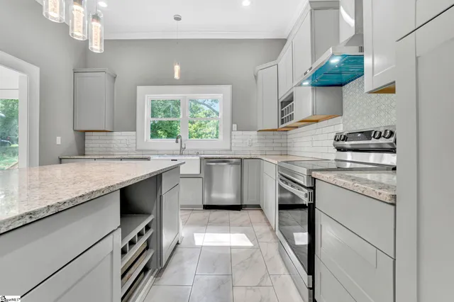 $594,900 | 522 South Harper Street, Laurens, SC 29360