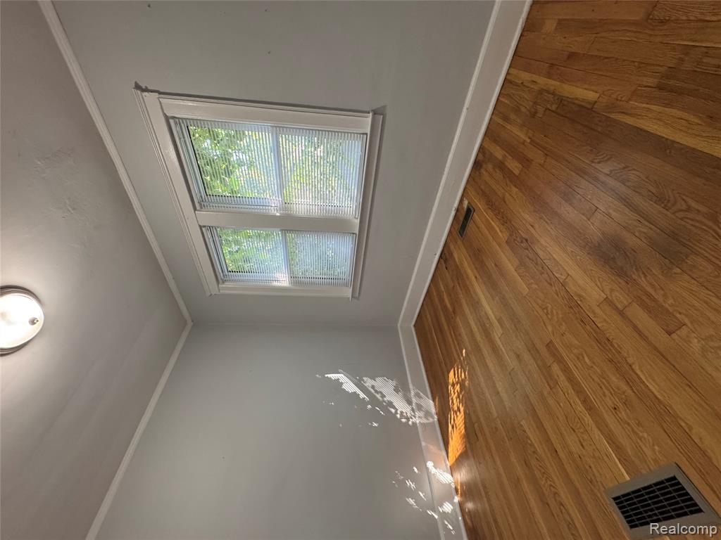 864 Nottingham Road, Unit 1N Grosse Pointe, MI 48230 - Photo 9 of 11