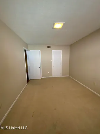 $118,000 | 5155 Wayneland Drive, Unit G1, Jackson, MS 39211