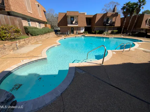 $118,000 | 5155 Wayneland Drive, Unit G1, Jackson, MS 39211