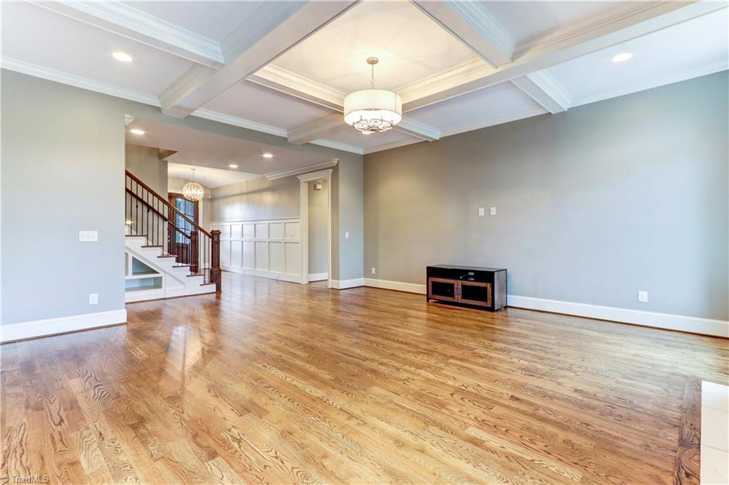 6861 Matzinger Court Oak Ridge, NC 27310 - Photo 7 of 30 Living Room