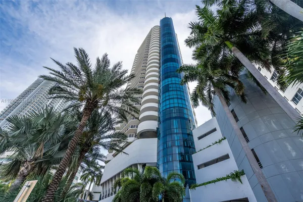 $8,750 | La Gorce Palace, Miami Beach, FL 33141