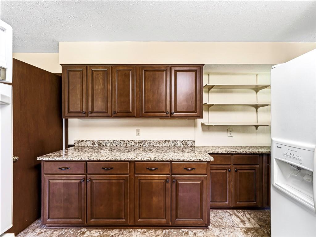 2405 Post Oak Tritt Road Marietta, GA 30062 - Photo 12 of 35 Gallery Image 12