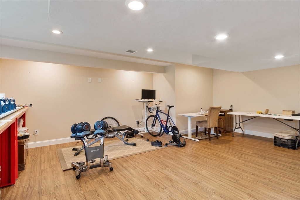 82 Lawrence Street Pepperell, MA 01463 - Photo 25 of 42