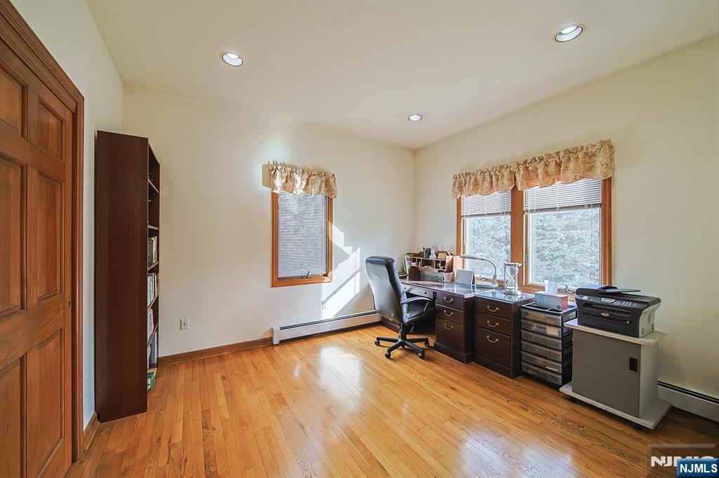 19 Dave Espie Way Wayne, NJ 07470 - Photo 22 of 49