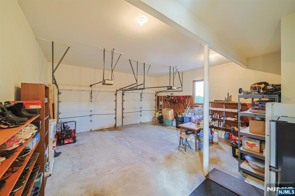 19 Dave Espie Way Wayne, NJ 07470 - Photo 25 of 49