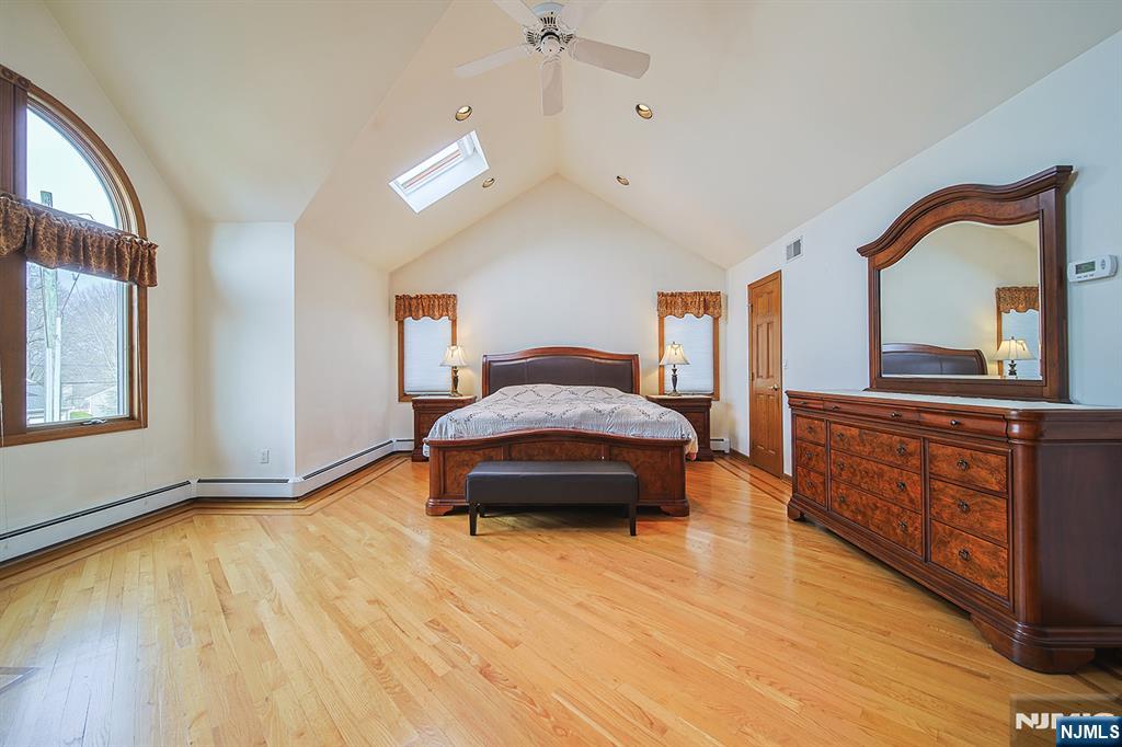 19 Dave Espie Way Wayne, NJ 07470 - Photo 26 of 49