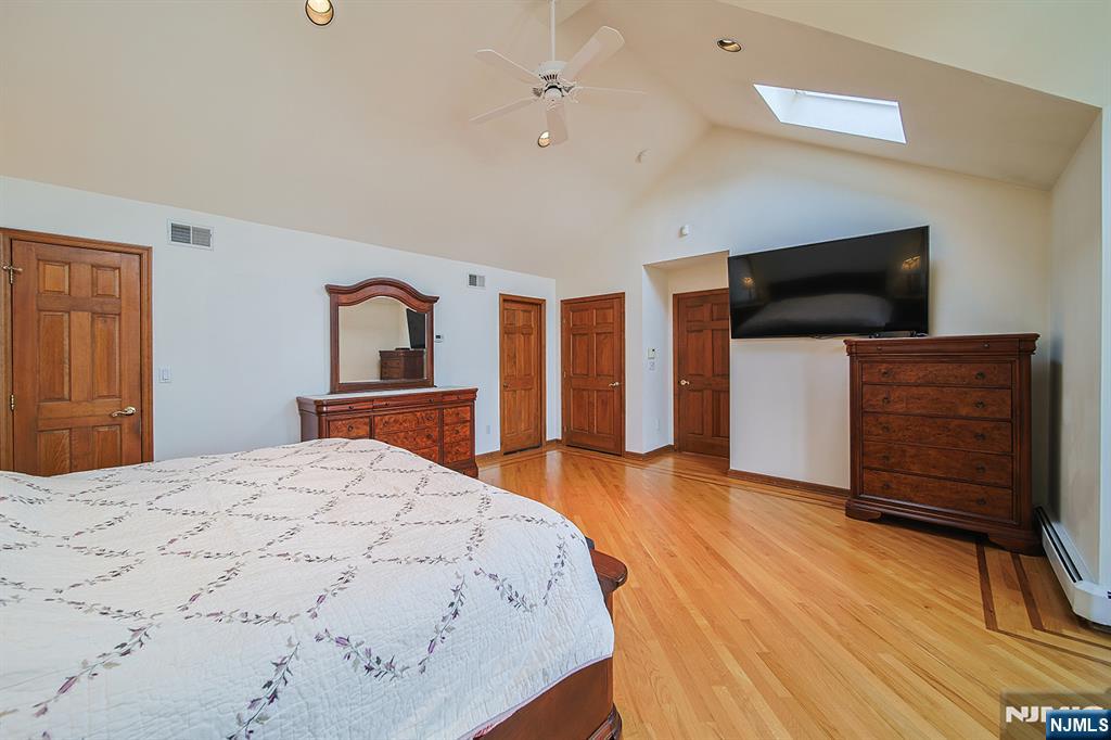 19 Dave Espie Way Wayne, NJ 07470 - Photo 28 of 49