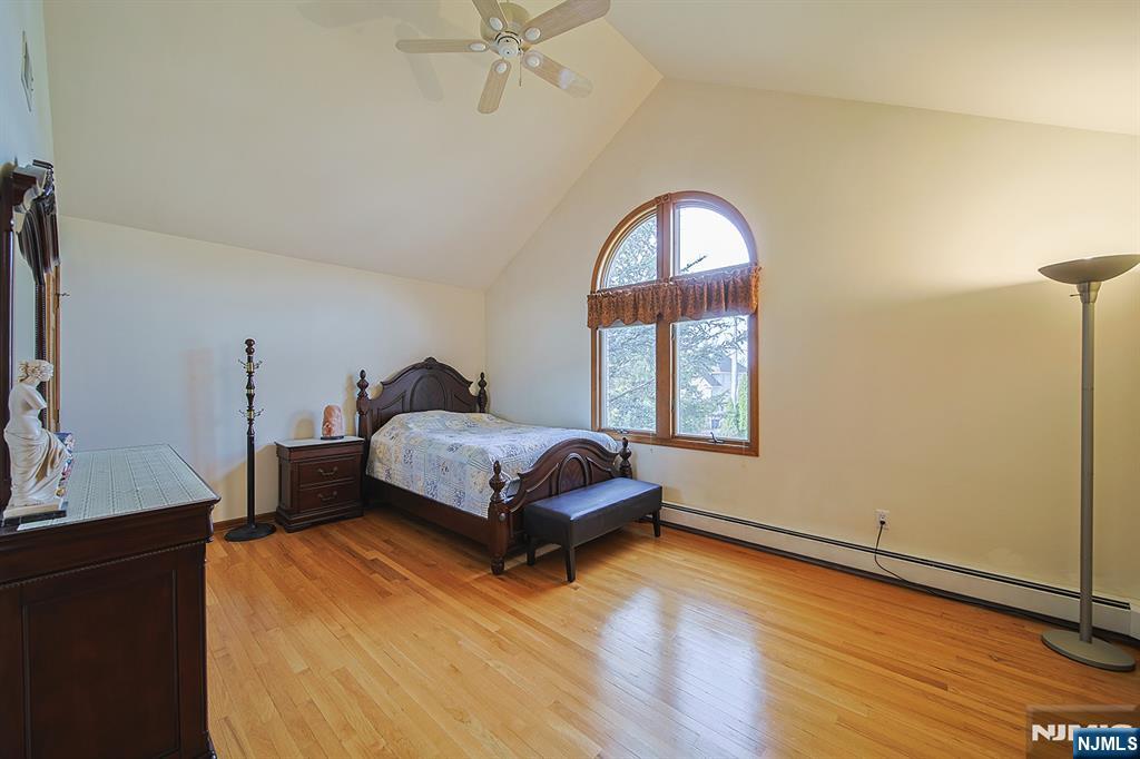 19 Dave Espie Way Wayne, NJ 07470 - Photo 33 of 49