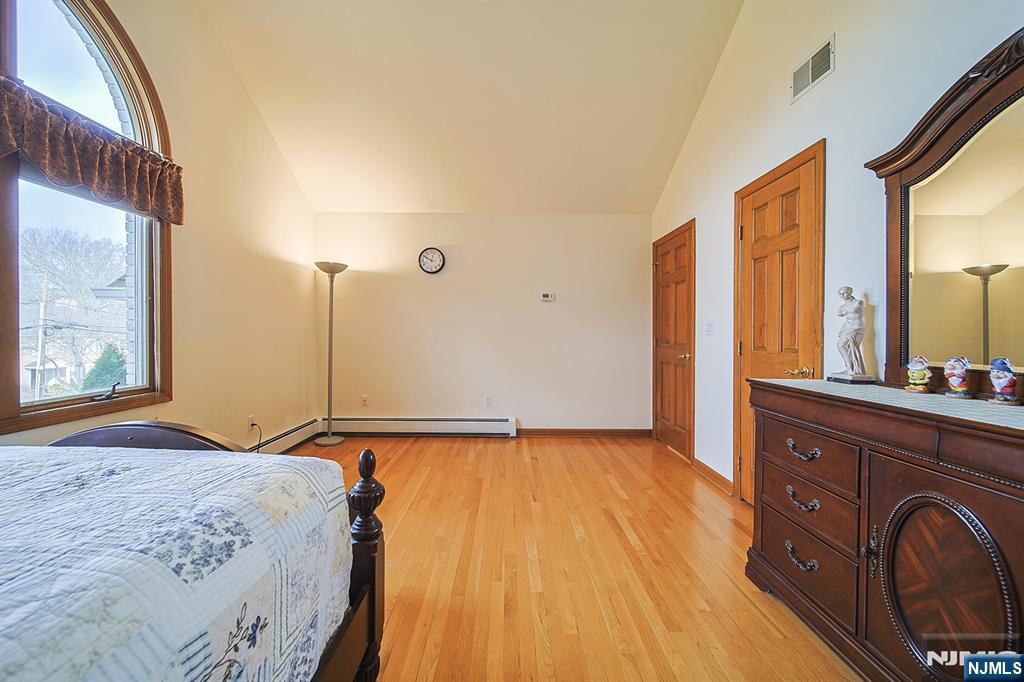 19 Dave Espie Way Wayne, NJ 07470 - Photo 34 of 49