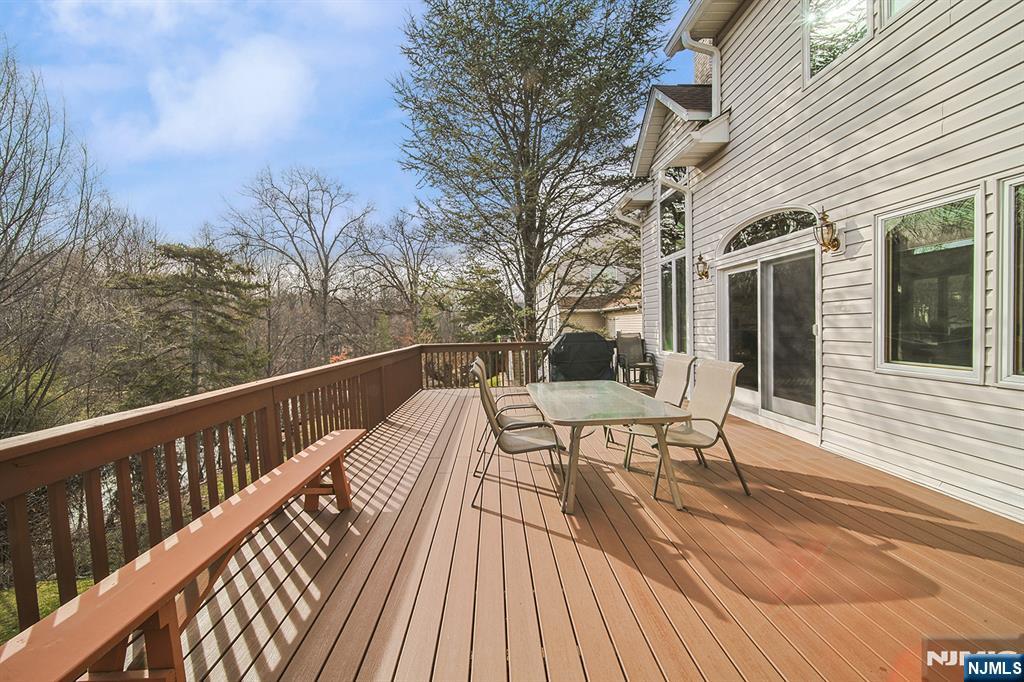 19 Dave Espie Way Wayne, NJ 07470 - Photo 43 of 49