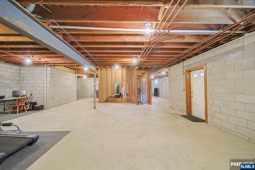 19 Dave Espie Way Wayne, NJ 07470 - Photo 45 of 49