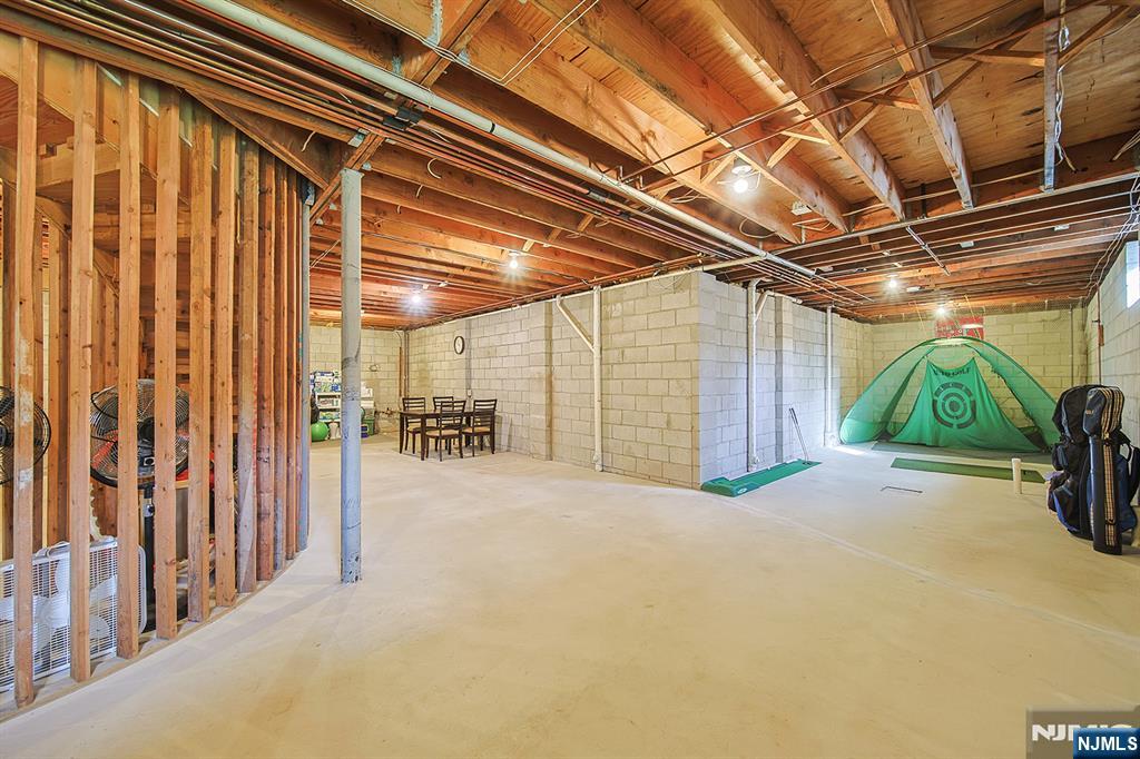 19 Dave Espie Way Wayne, NJ 07470 - Photo 47 of 49