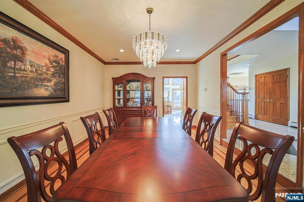 19 Dave Espie Way Wayne, NJ 07470 - Photo 8 of 49