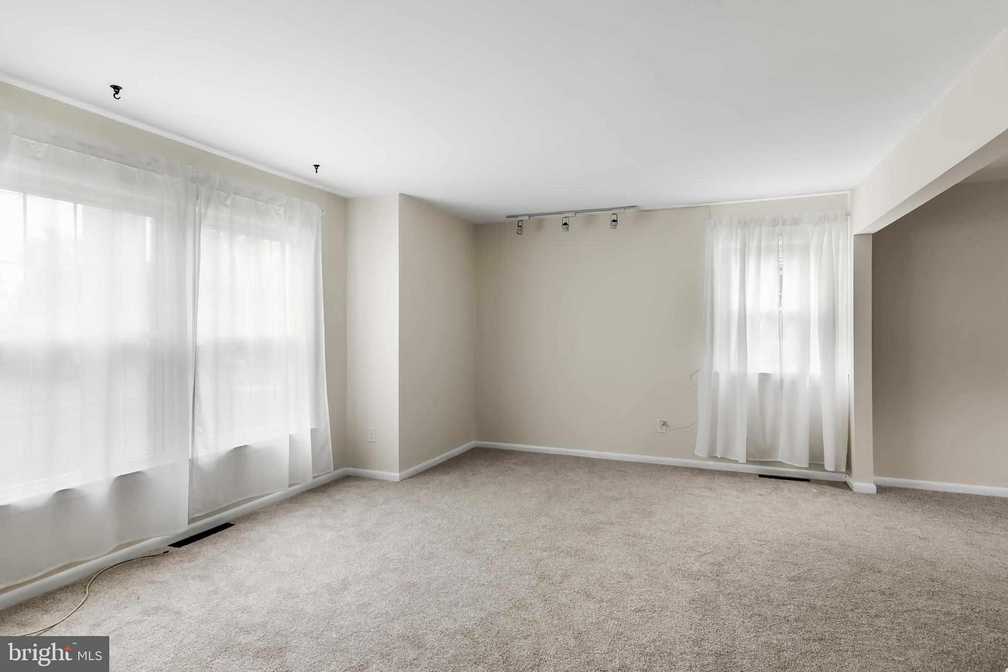 2201 Conrow Road Cinnaminson, NJ 08077 - Photo 5 of 32 Gallery Image 5