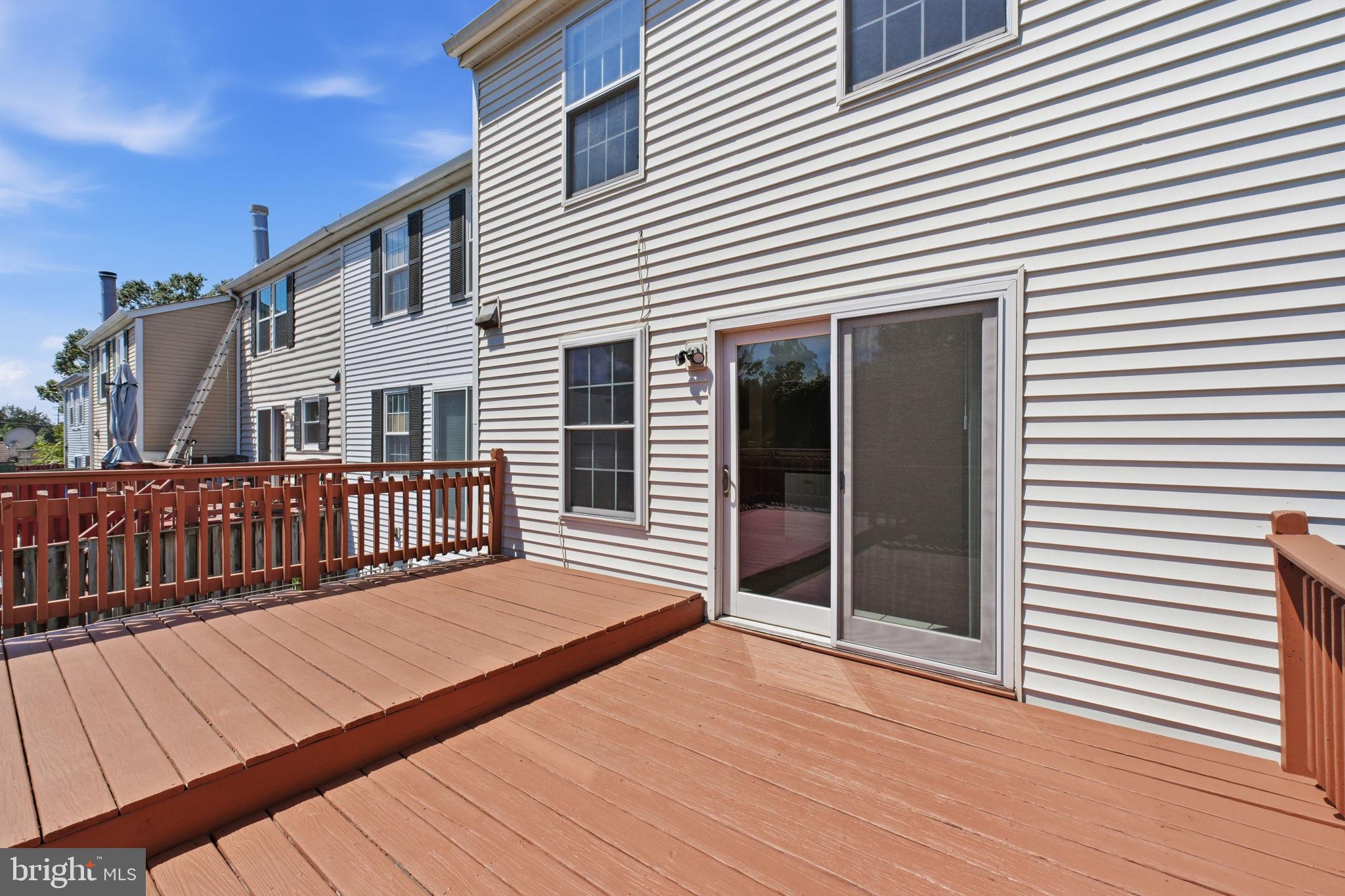 6989 Villa-Del-Rey Court Springfield, VA 22150 - Photo 7 of 20 Gallery Image 7