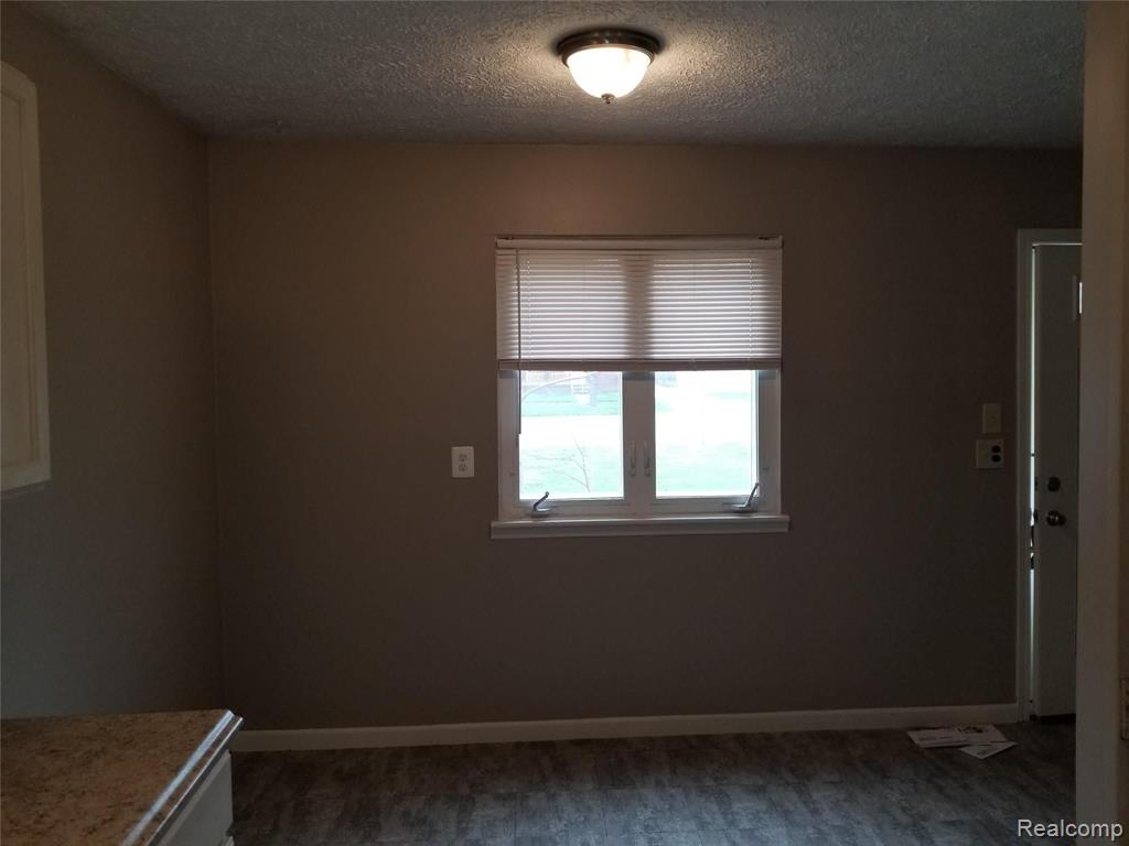 5950 Beech Daly Road Taylor, MI 48180 - Photo 4 of 10