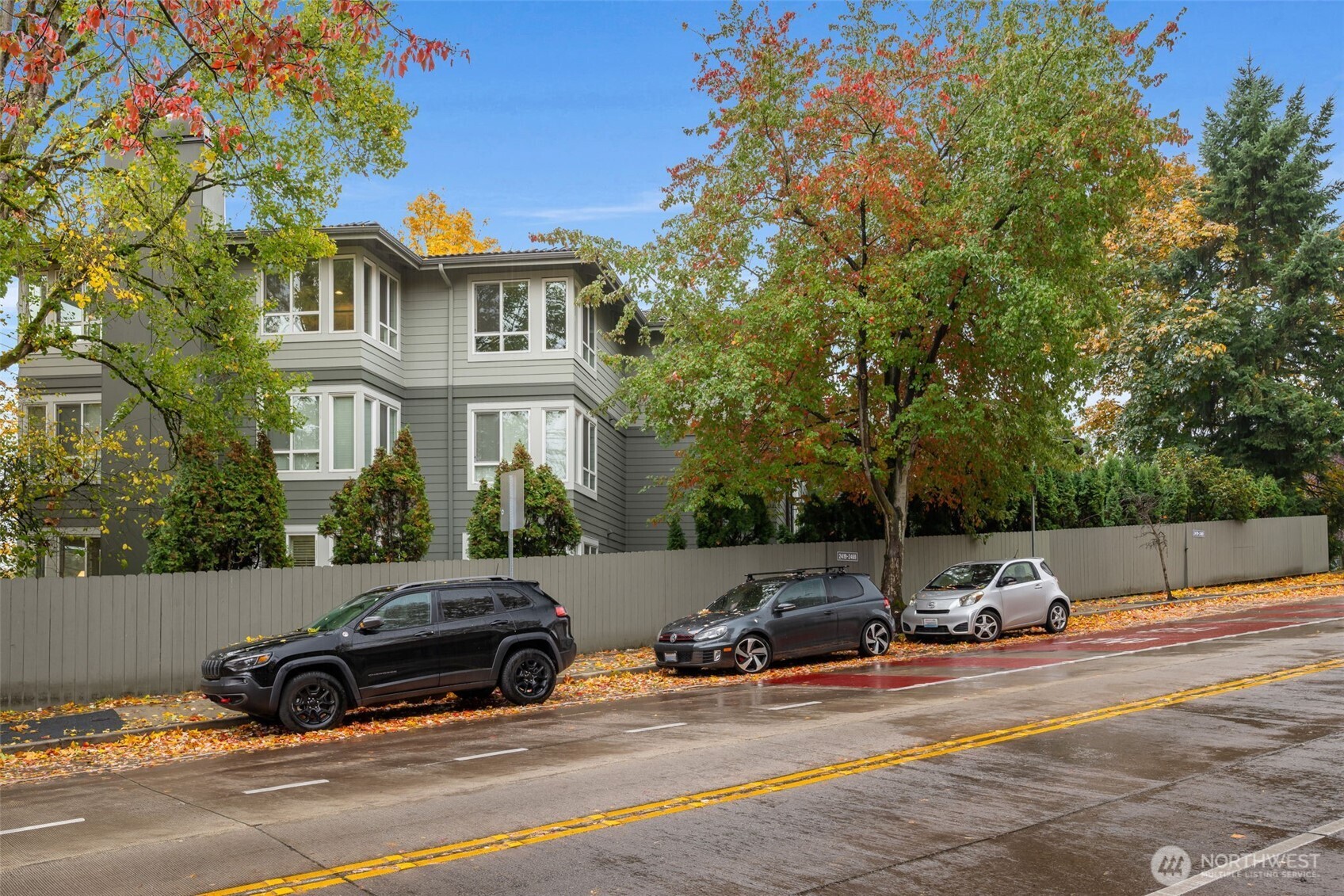 2419 East Madison Street, Unit 2461 Seattle, WA 98112 - Photo 7 of 21