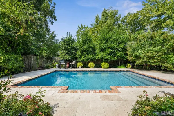 $590,000 | 39 Stonebridge Court, Mandeville, LA 70448