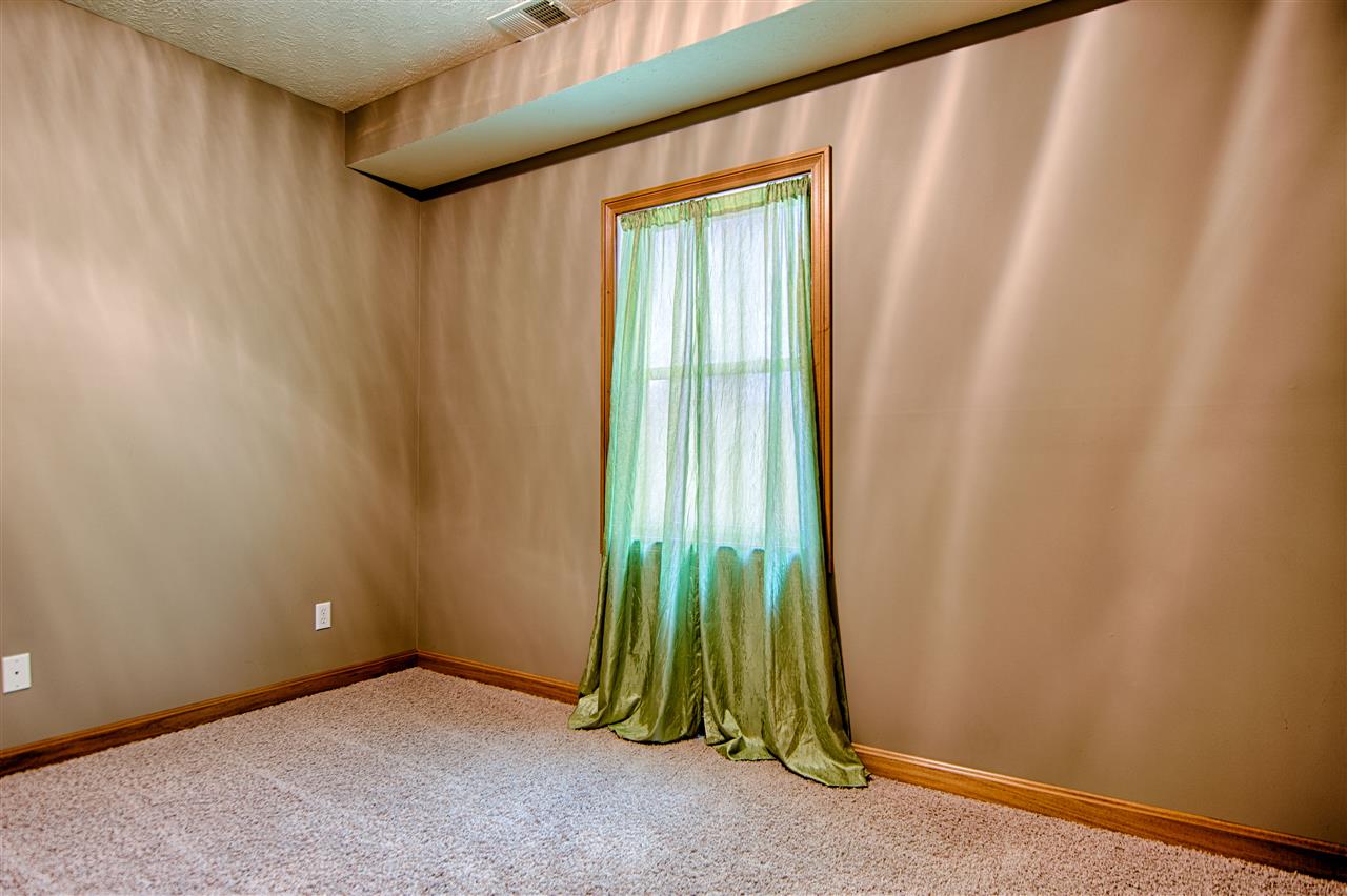 877 South Center Road Boonville, IN 47601 - Photo 17 of 35 Gallery Image 17