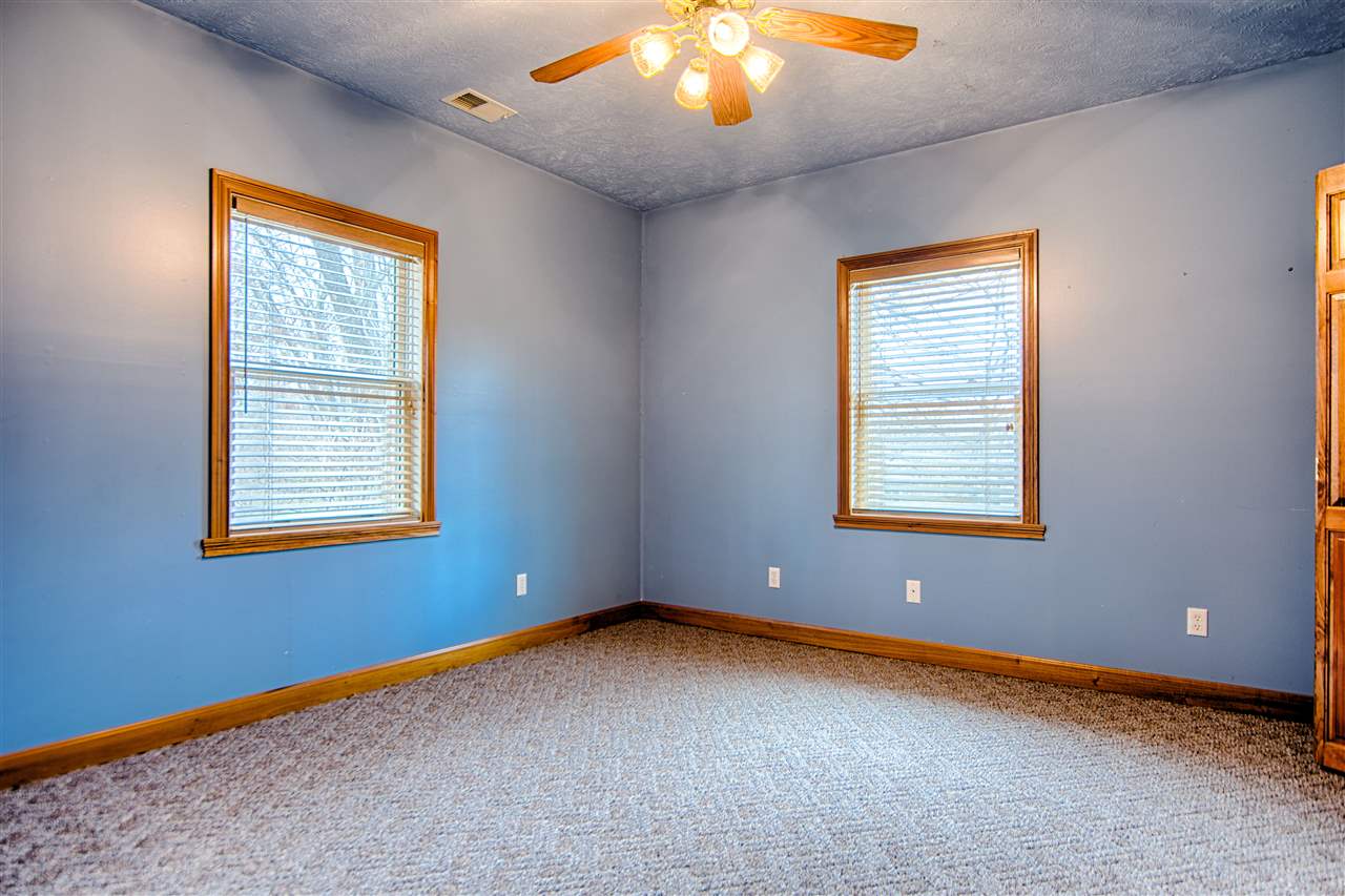 877 South Center Road Boonville, IN 47601 - Photo 18 of 35 Gallery Image 18