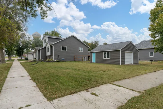 $399,900 | 402 Cedar Street, Nicollet, MN 56074