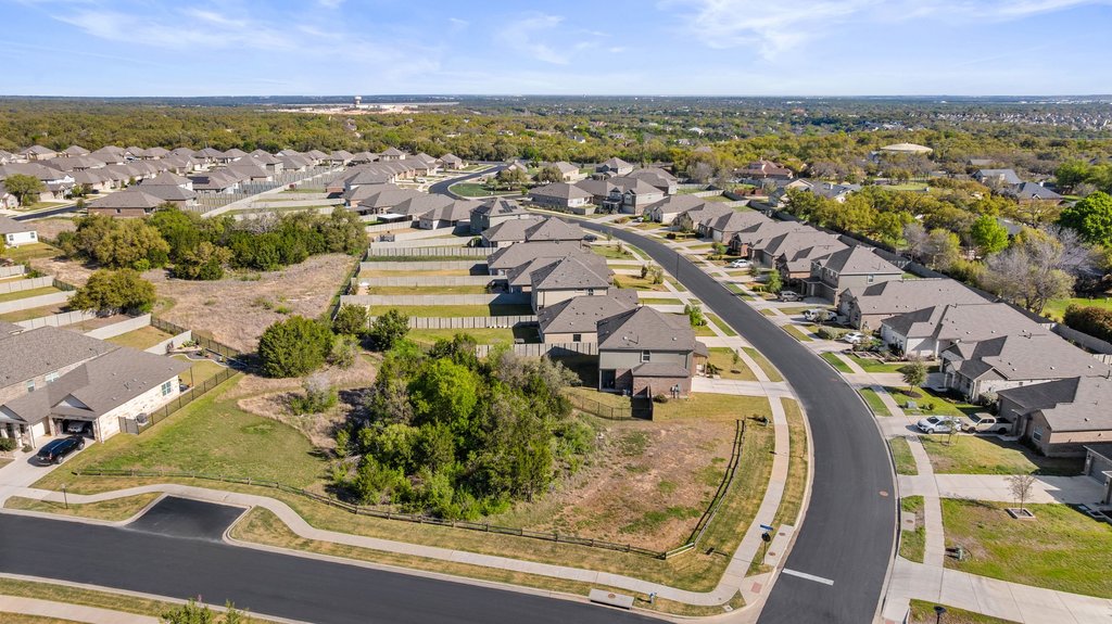 440 Clear Springs Road Georgetown, TX 78628 - Photo 5 of 31