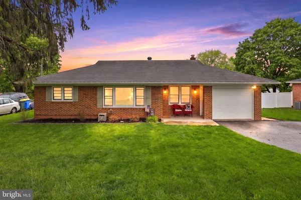 $319,900 | 332 Donna Lane, York, PA 17403