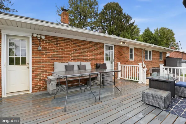$319,900 | 332 Donna Lane, York, PA 17403
